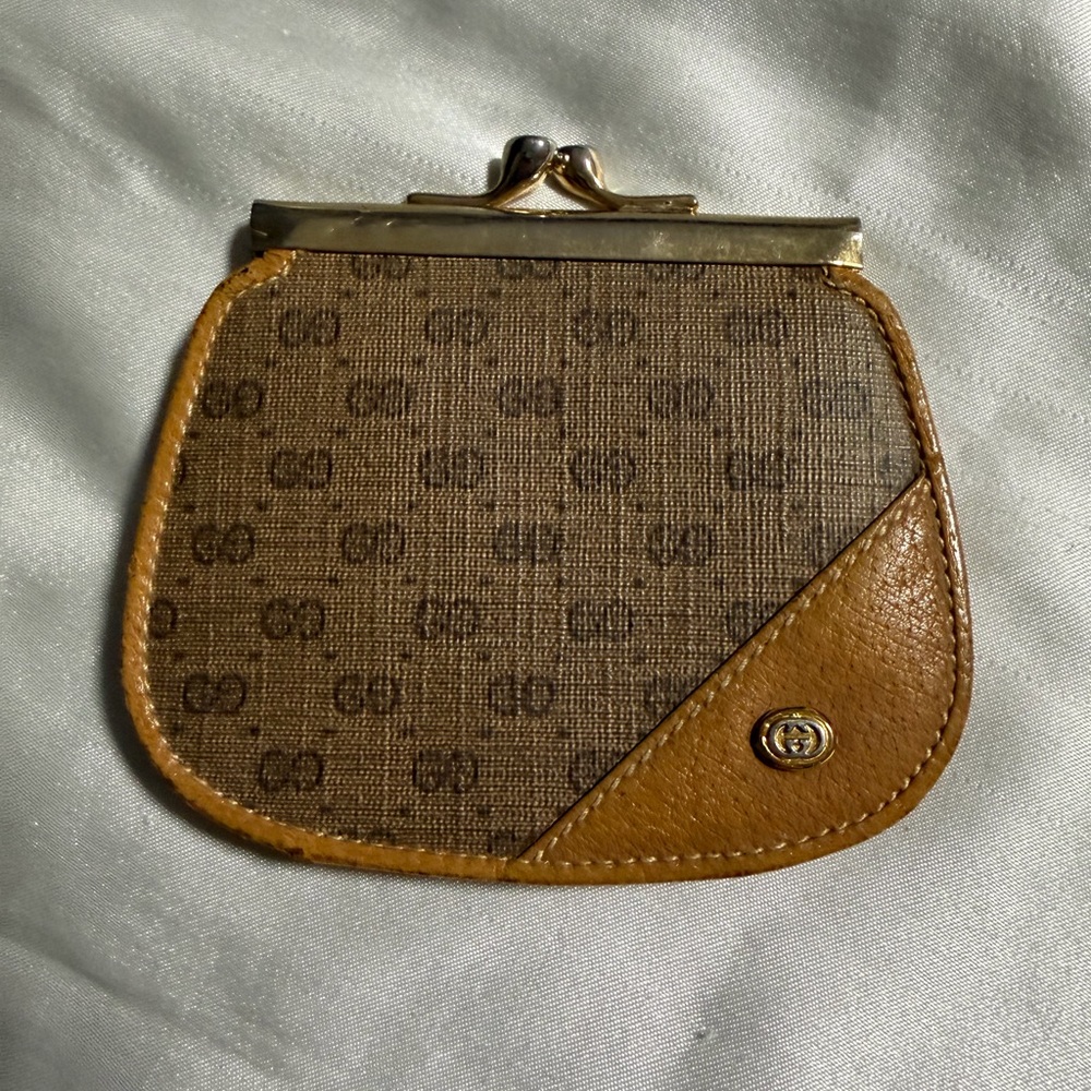 Gucci Brown/Tan GG Monogram Kiss-Lock Coin Purse